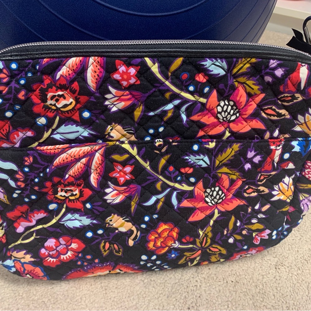 Vera Bradley BRAND NEW Carson Shoulder Bag - Foxwood Print